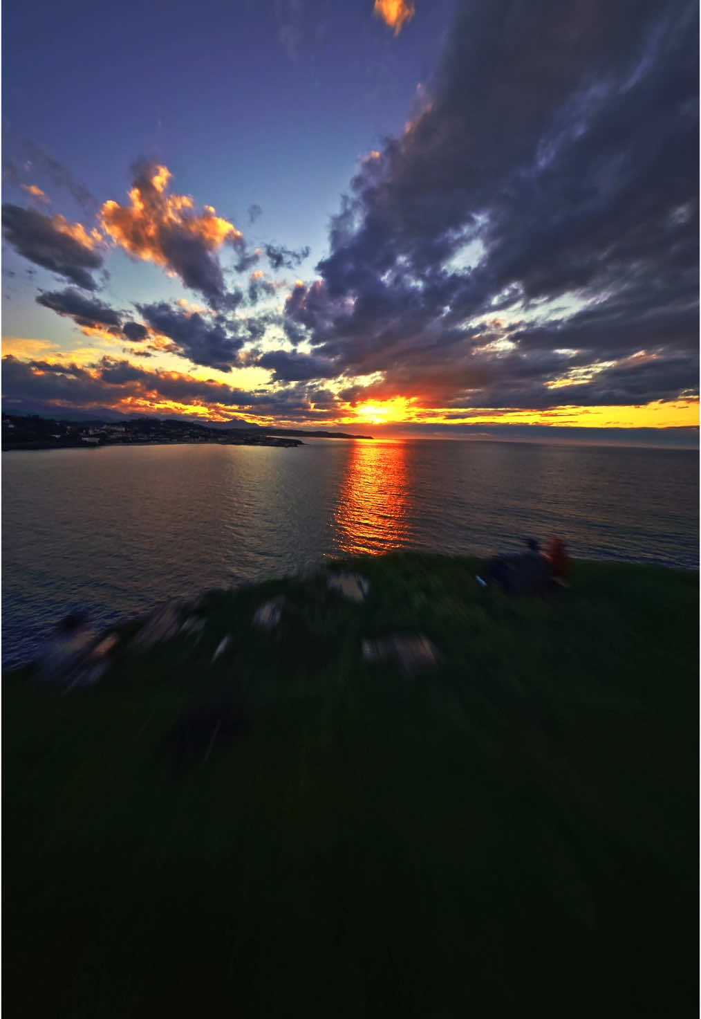 Cantabria’s sunsets🌅❤️ . . . #fpvcinematic #fpvdrone #sunsetlovers #calmvibes #goldenhour #dronevideo #fyp 
