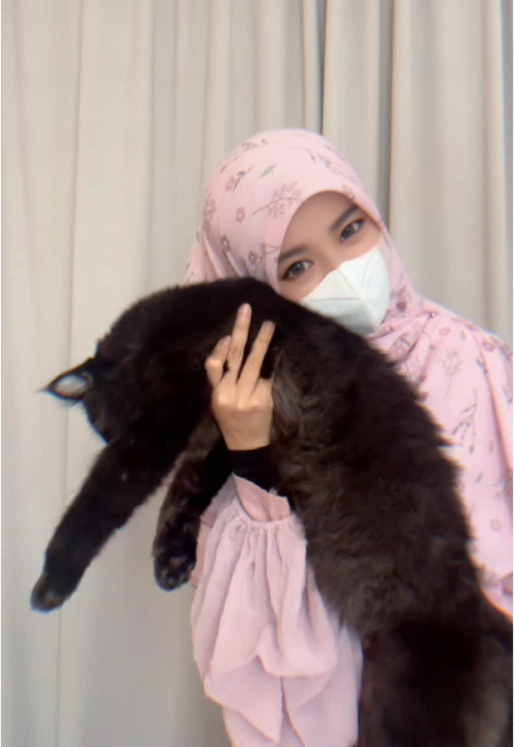 Bukan saya yg kecik, dia yang besar 