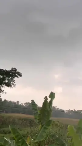 🙂🌧️#viraltiktok #viwesproblem #foryoupageofficiall #foryoupage❤️❤️ #bangladesh🇧🇩 