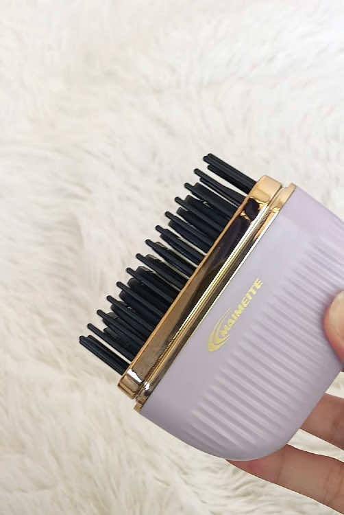 Ang galing nitong Mini Wireless Air Comb na lightweight and easy to use!💁‍♀️ #Hairstraightener #Wirelesshairstraightener #combstraightener #MAIMEITE 