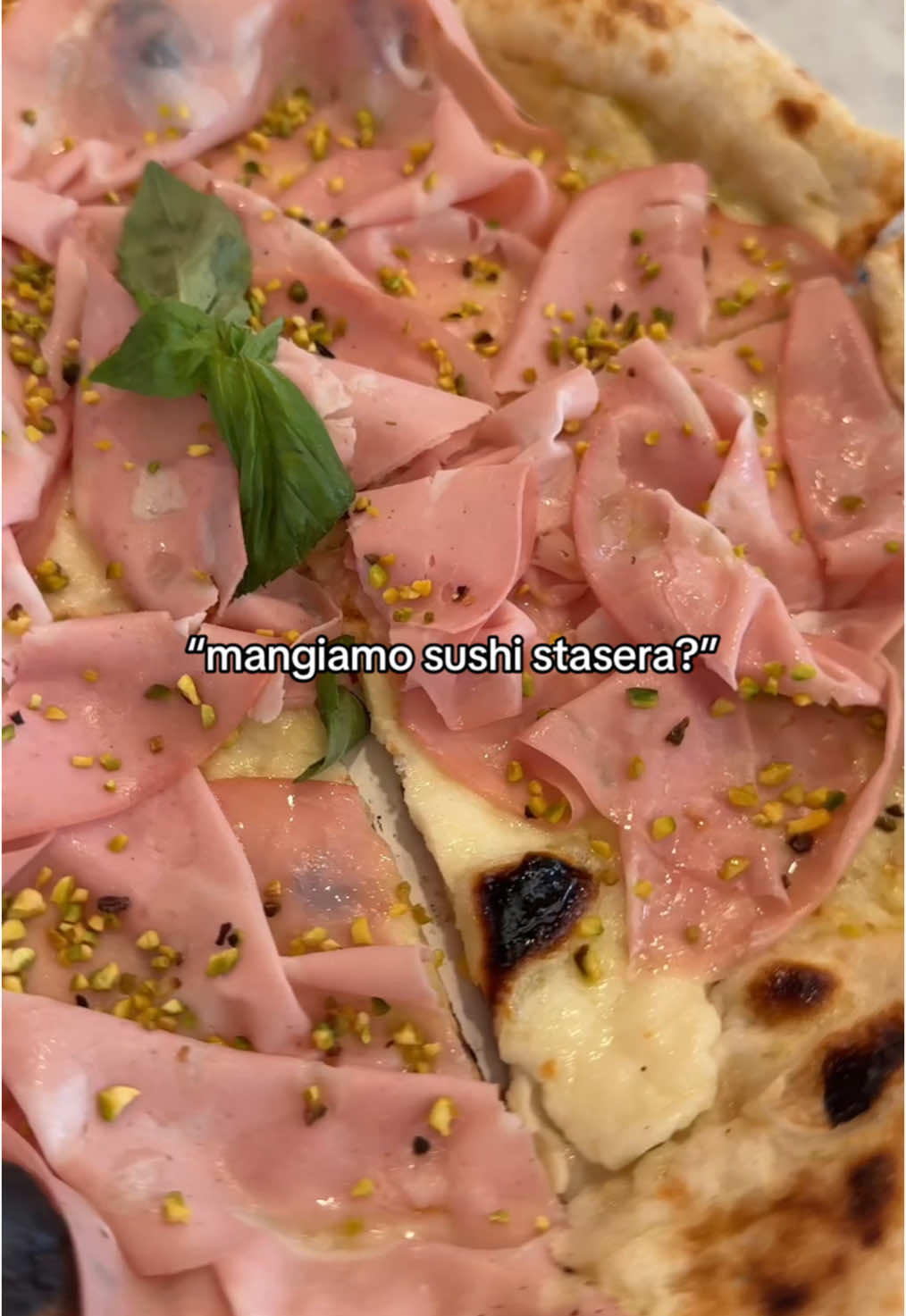 Non so con chi tu stia parlando.. #pizzium #pizziumlovers #pizza #pizzeria #italianpizza #brainrot #tungtungtung #tralalerotralala #italianbrainrot #meme #nooo 