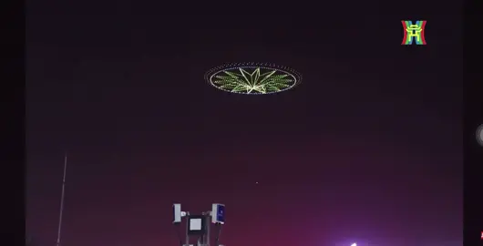 trình diễn DRONE lớn nhất thới giới tại việt nam. kỹ niệm 50 năm thống nhất đất nước 30/4 #50namgiaiphongmiennnam🇻🇳#50namngaygiaiphongmiennam#daile30_4_1_5#xh#viral#fyp#trending#xuhuong 