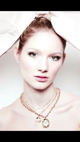 #Makeupandhair using  @Kate Somerville Kateceuticals lifting eyecream, Peptide K8 power cream, Hydrakate Recharging serum. Lip balm @nordskin @MERIT Beauty The Minimalist Foundation and Perfecting Stick Flush Balm in Stockholm Pink The Matts Lipstick in Sunday is Pink Clean Lash Lengthening Mascara @patmcgraphreal Bijoux Brilliance Eye Shadow Palette-Bronze Ecstasy, Perma Precision Liquid Liner. @Tattilashes Invisi Lash Kit- winged edition Hair @Living Proof, Inc. , Perfect hair Day 5-in-1 Styling Treatment, Style Lab Flex Hairspray Photography @elisedumontet  Assistant @Saff  Model  @marie.ch_20 Stylist @yaz_mizz @Aisle8Comms  @onemanagementuk @onemanagement #londonmua #mualondon #dolleyemakeup #londonmakeupandhair 