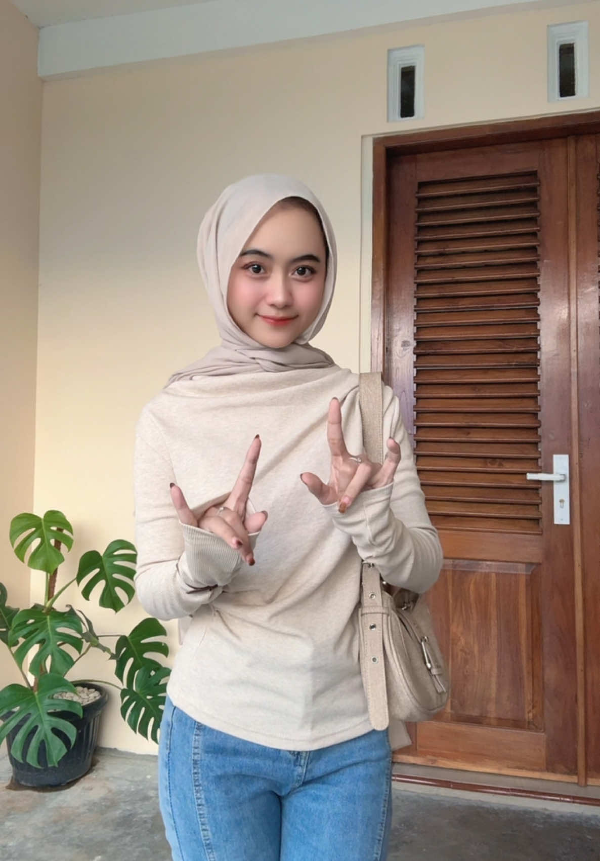atasan murah gemeyy😫 #atasan #knit #wanita #koreantop #apriltop #outfitideas 