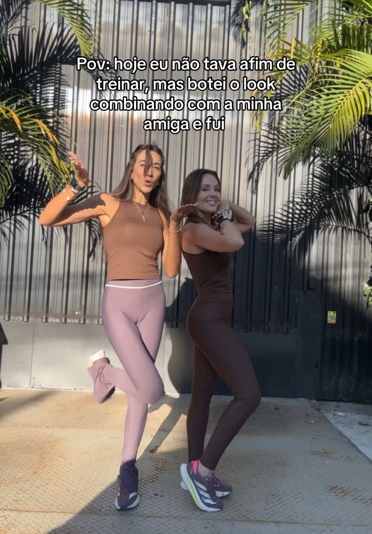 Fit check fitness com a minha dupla hoje 🫶🏽✨💪🏾 @Isabella P. Luna #fyp #foryoupage❤️❤️ #fashiontiktok #lookdodia #gymmotivation #gymrat #GymTok #shapeslim 
