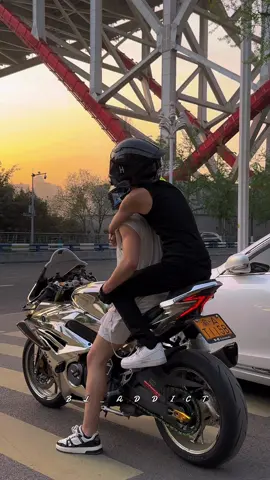 biker boyfriend is a MUST in life💏🏻🤩🔥 . . . #boyslove #bl #douyin抖音 #小红书 #boyfriends #douyin #biker  #bladdict #foryou #fyp #cute #couplegoals #LoveIsLove  #creatorsearchinsights 