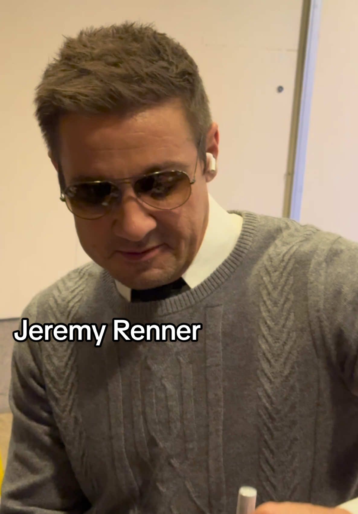 Jeremy Renner Seen Out in NYC this Morning Promoting His New Book ‘My Next Breath’  #jeremyrenner #mynextbreath #entertainment #theavengers #booklaunch #books #celebrity #afrazexplores