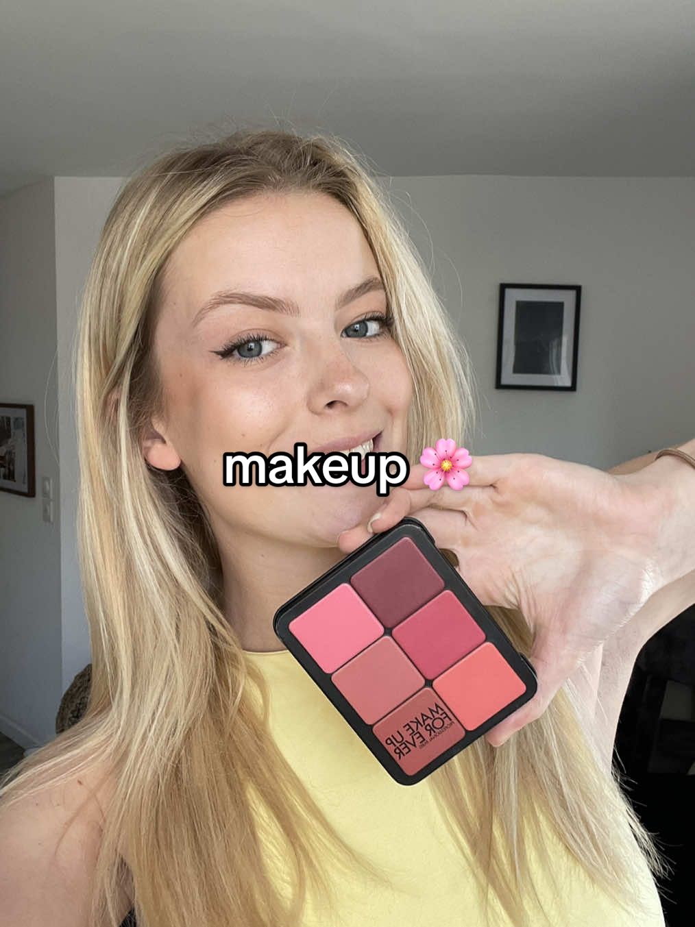 Petit makeup avec la palette @makeupforever 🌸 il n’y avait pas assez de transition pour mon makeup 🥲 belle semaine à vous !🌞 #makeup #pourtoii #transitionmakeup #girls 