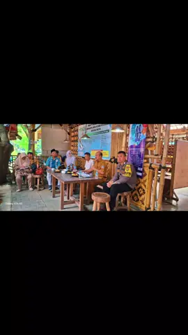 Bersama Ir Yeppi Suherman M [ Kepala Dinas Ketahanan Pangan Pertanian & Perikanan ] Kota Tangerang Selatan & Staff Jajaran , Diskusi Ketahanan Pangan bersama Jajaran KWT Se Kecamatan Serpong Utara #BhabinkamtibmasPakualam #Gugustugaspolrimendukungketahananpangan @Bhabinkamtibmas  Sek Serpong @Bhabinkamtibmas PMJ 