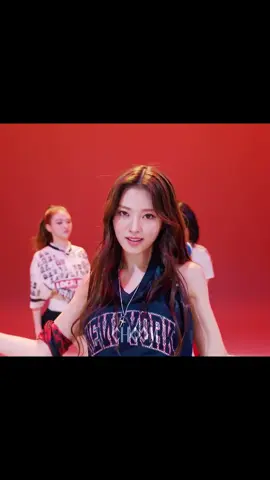 Studio Choom - Hands Up #Meovv #미야오 #meovv_handsup #studiochoom #handsup 