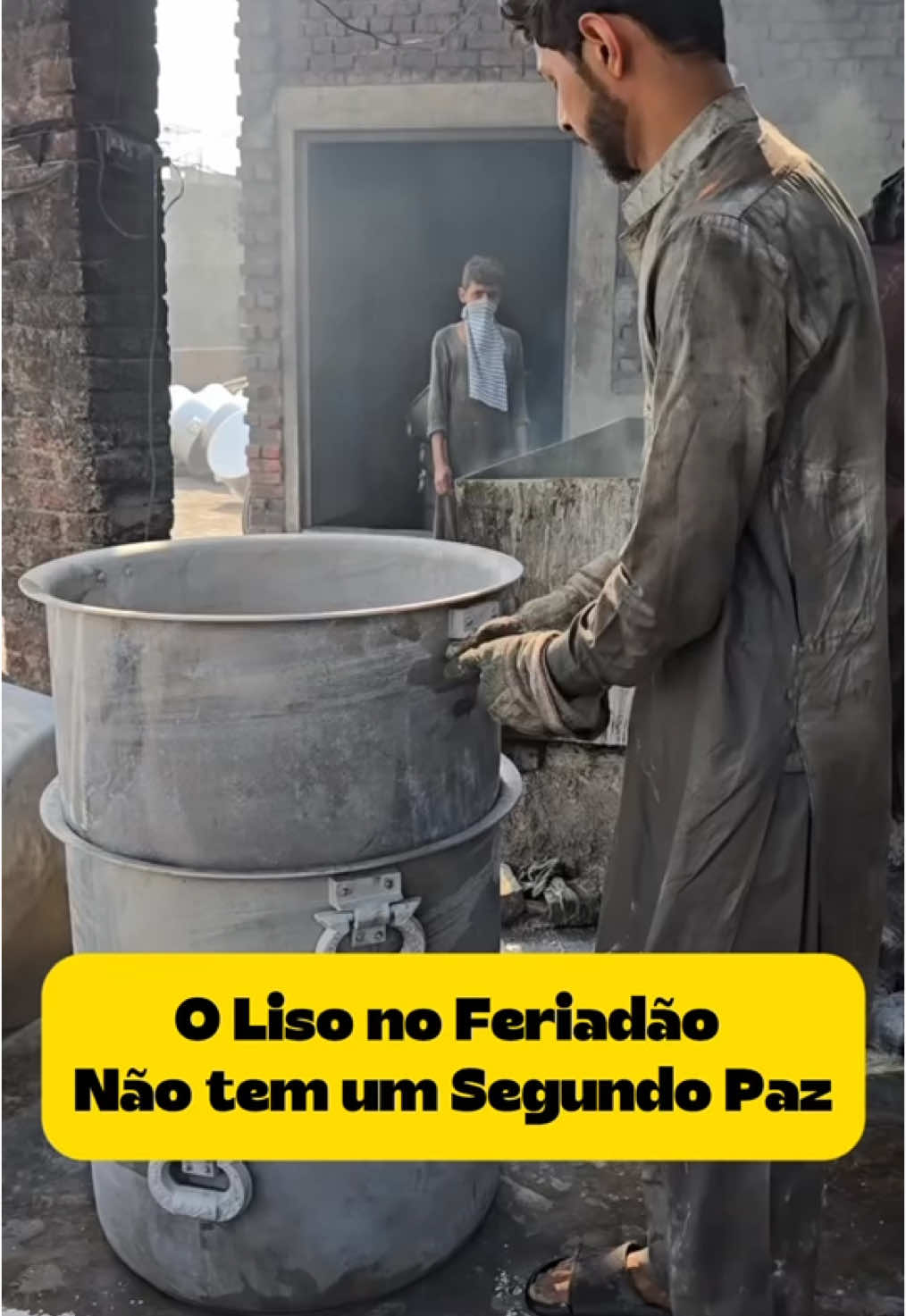 Fica liso pra tu ver🤣🤣🤣 Compartilha com os amigos lisos. Nos siga para mais vídeos engraçados 🤪 #videoviral #comedia #piada #humor #humortiktok