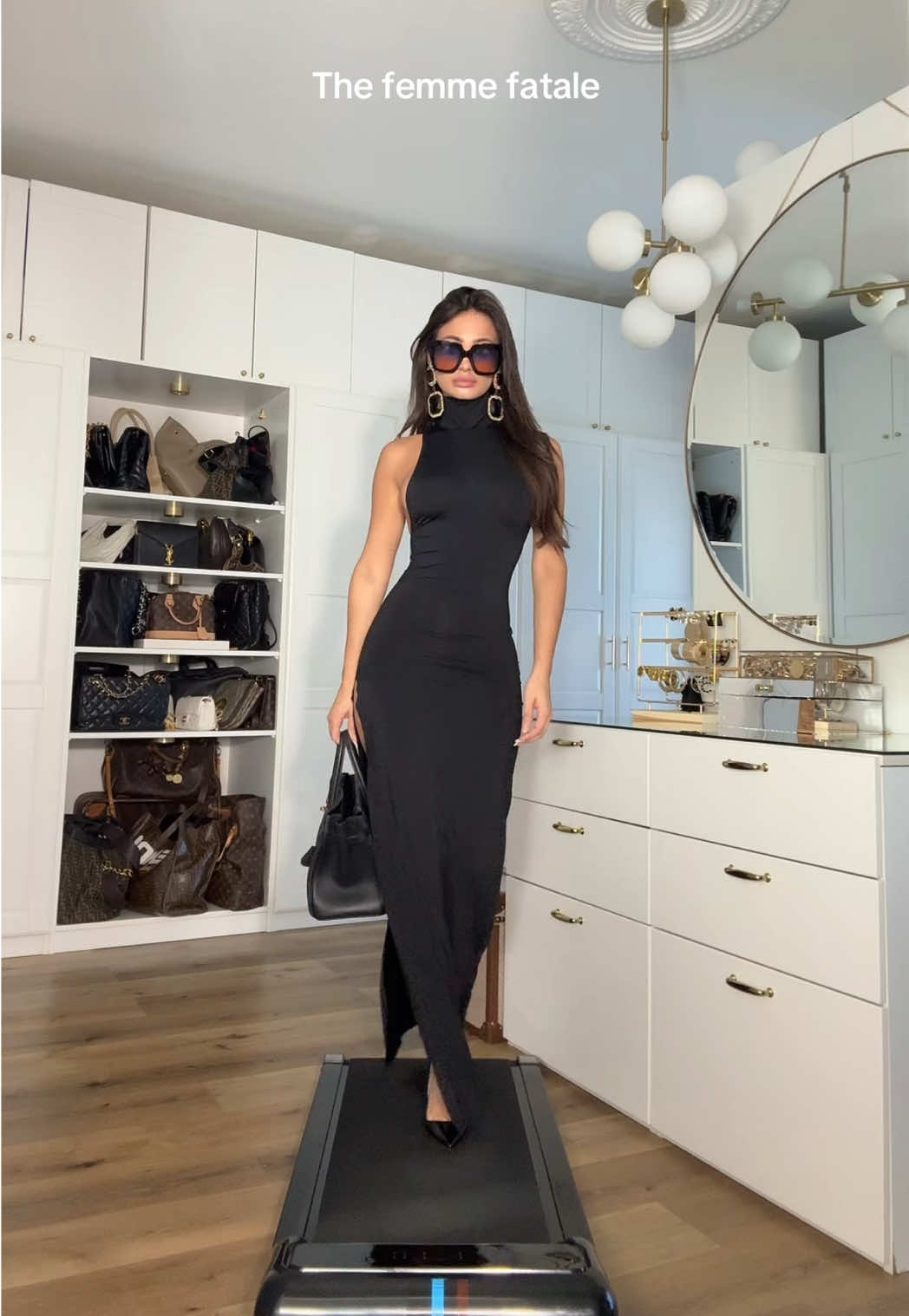 First outfit >>> #elegance #classyoutfit #classy #luxurylife #richman #richwoman #fashiontok #elegantstyle #outfitideas #outfitinspo #oldmoney #classystyle 
