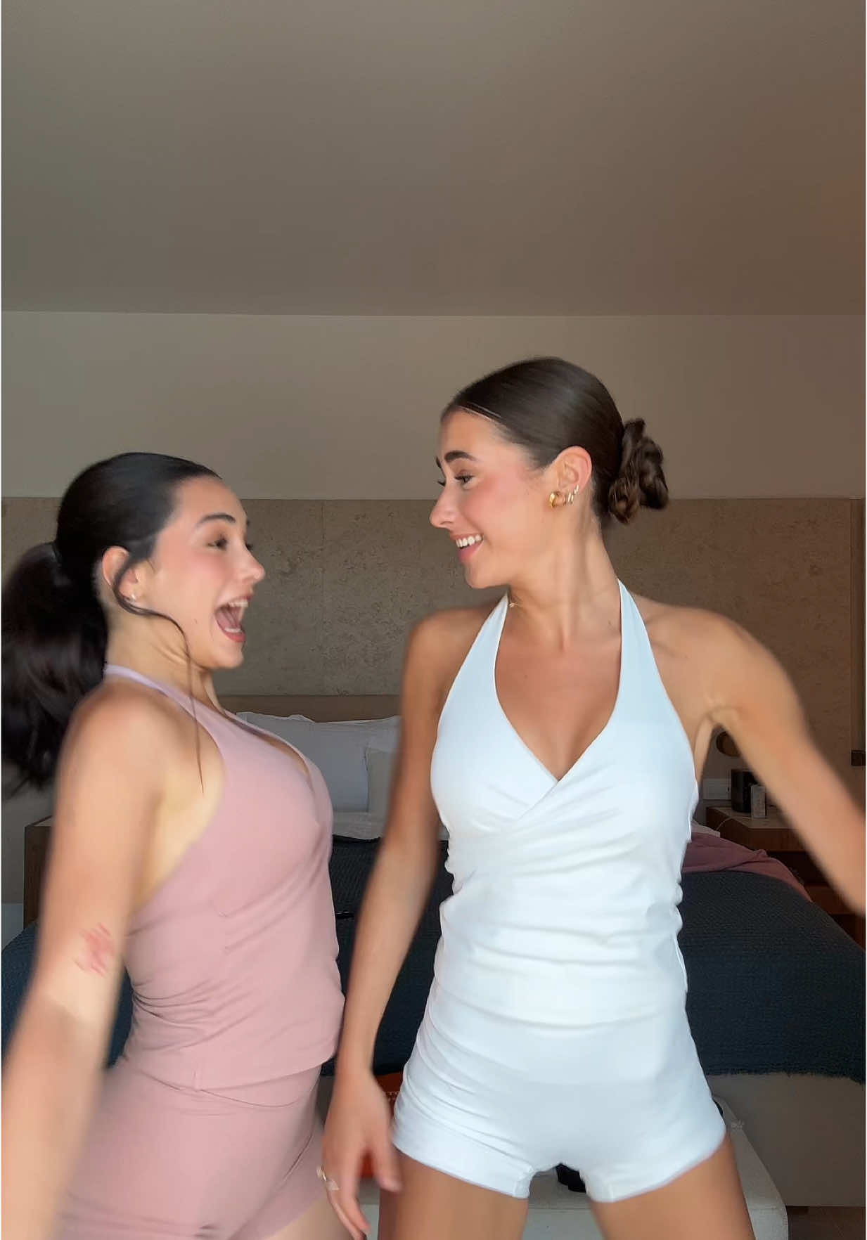 JAJSJSJSJSJS la vuelta del principio @Àngela Mármol 