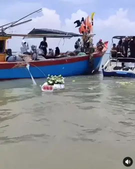 DN.NGỌC TIỀN khóc nghẹn trong giây phút rải trọ cốt Chồng xuống biển Cần giờ 🥺#TINTUC24H #QUYBINH #NGOCTIEN #lenxuhuong #xuhuong 