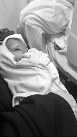 أحلى من صرت له خاله ، ياهلا بسمي أبوي  الغالي .. الله يحفظك ويرحم سميك😔❤️