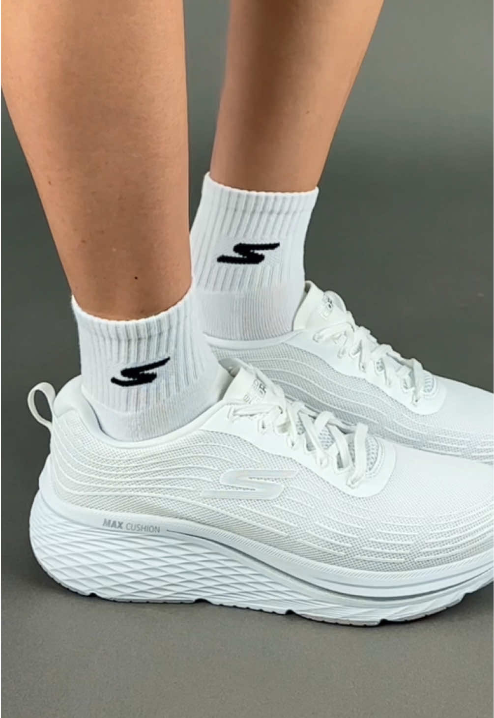 Max Cushioning Elite 2.0  #Skechers #Skechersperformance #Skechersthailand #สเก็ตเชอร์ส #ป้ายยาแฟชั่น