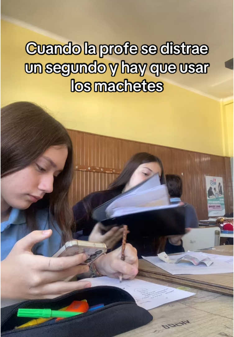 Jajajajaj @olivia.lafulla #parati #viral #humor #foryou #colegio #escuela #machete #profe #prueba #amigas y 