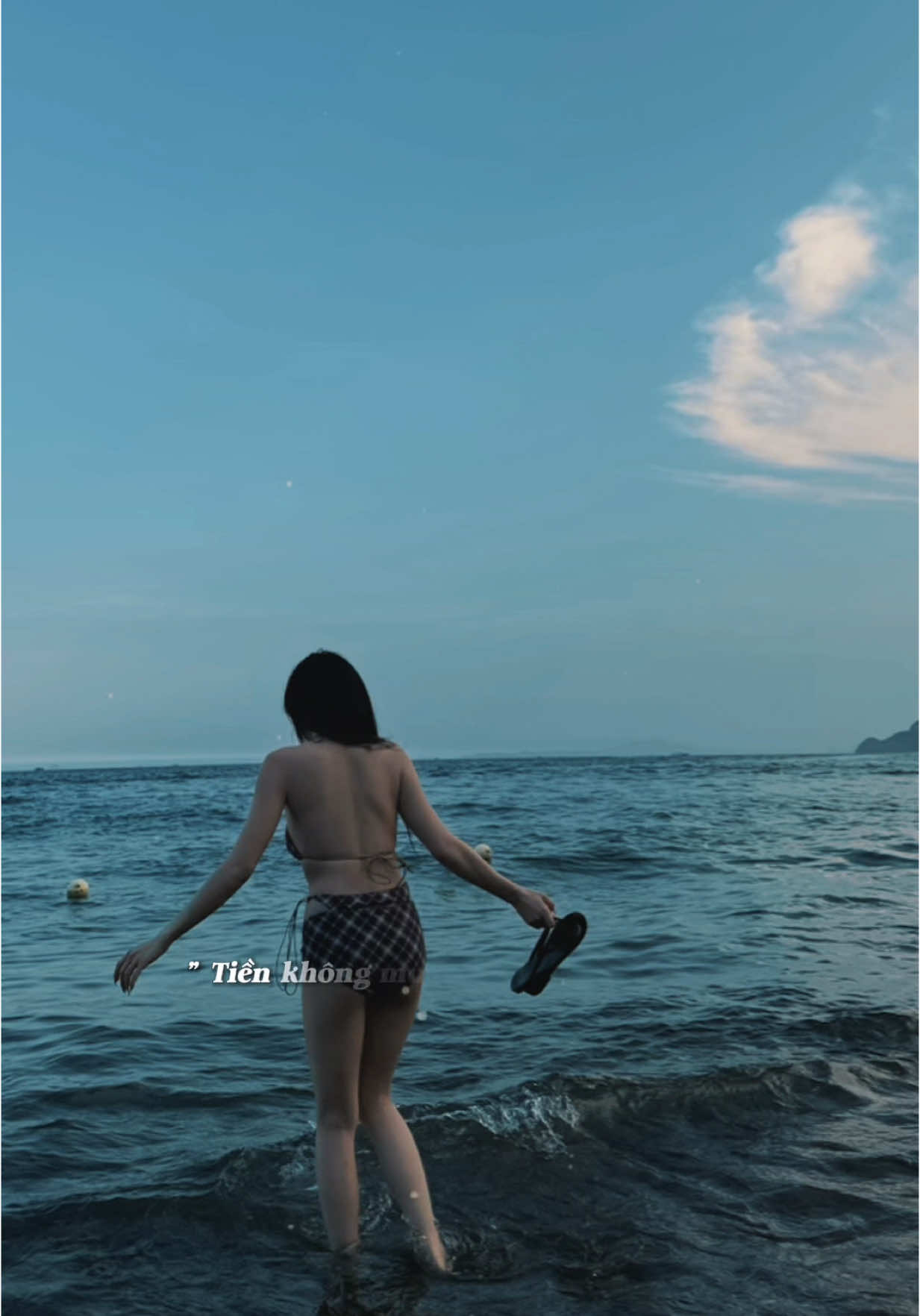 “Người ta mơ về ngôi nhà và những đứa trẻ. Còn em mơ về tấm thẻ và những chuyến đi !” #dutrendtiktok_xuhuong #caption #nhachaymoingay #taodangchuphinh #bikinidibien #viral #bikinimodel 