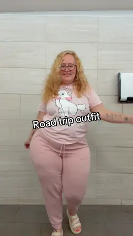 Heading on a short road trip #roadtrip #roadtripoutfit 