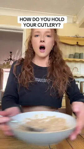 my mind is blown 🤯🤯#fyp #cutlery #help #diningetiquette #etiquette #eating #knifesandforks 