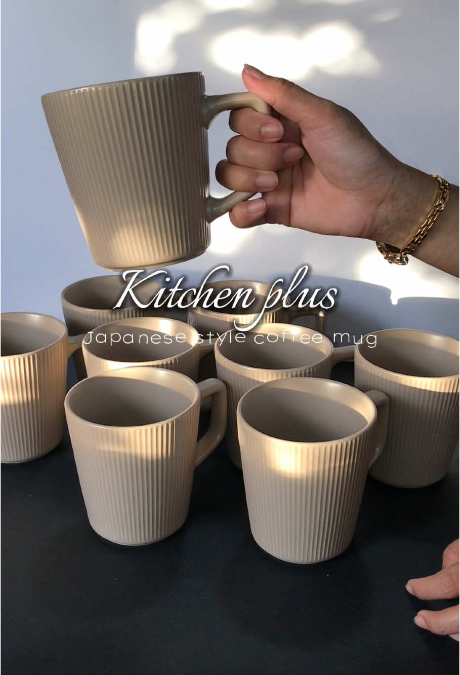Very minimalist ang mug na to🫶#kitchenware #mug #coffeemug #ceramics #coffeelovers 