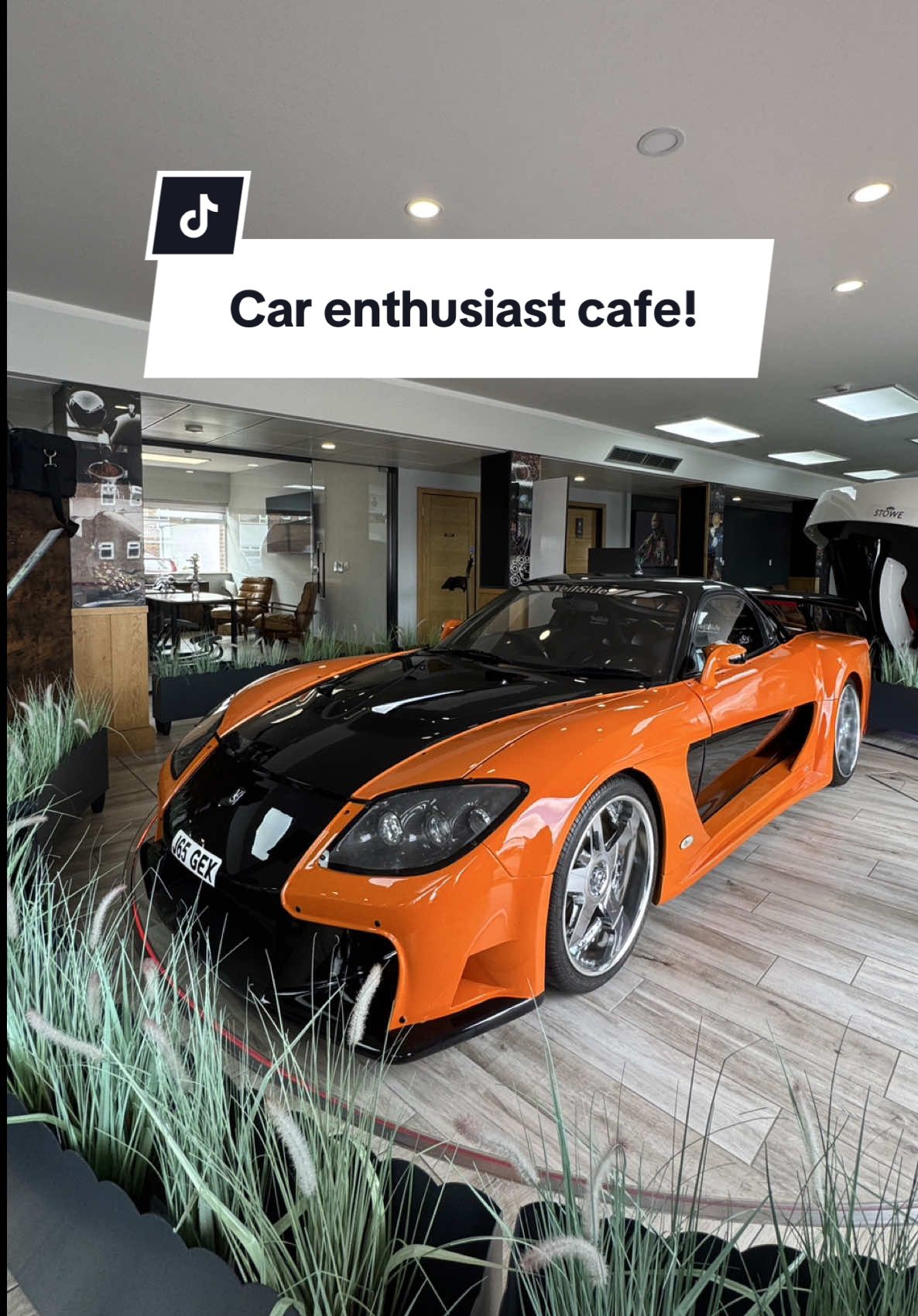 Love this cafe! 👌🏼 #cargirl #carethusiast #rapunzeloreo 