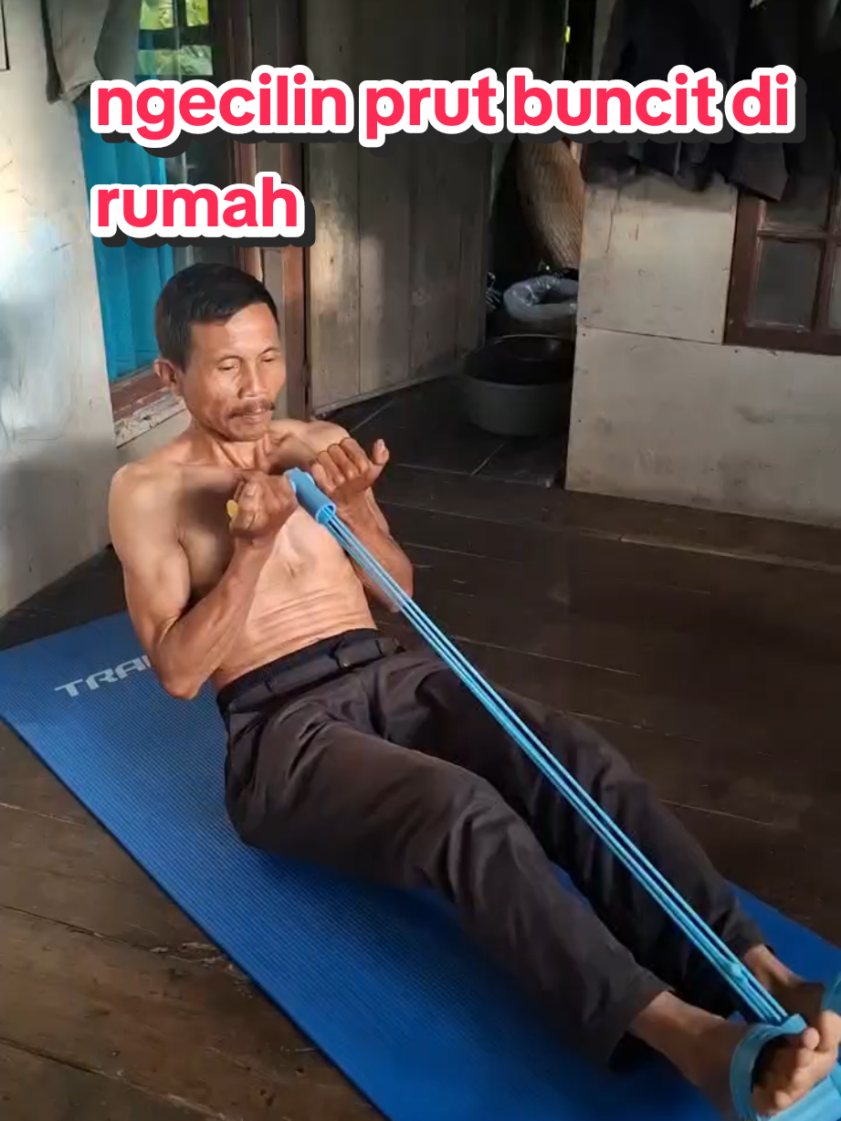 ngecilin prut buncit bnyk lemak di rumah aja pake alat ini lakukan grakan ini aj 10 sampai 15 mnit perhari dan rasakan prubahan ny #tummytrimmer #workout #workoutmotivation #olahraga 