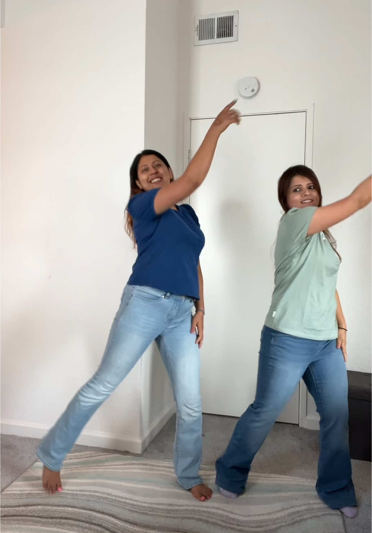 Chance le dance kara ley O soniye chance pe.#trdh #chancepedance #hindisong #dance#funtime @lax..365👑❣️🇳🇵 @Karvina 