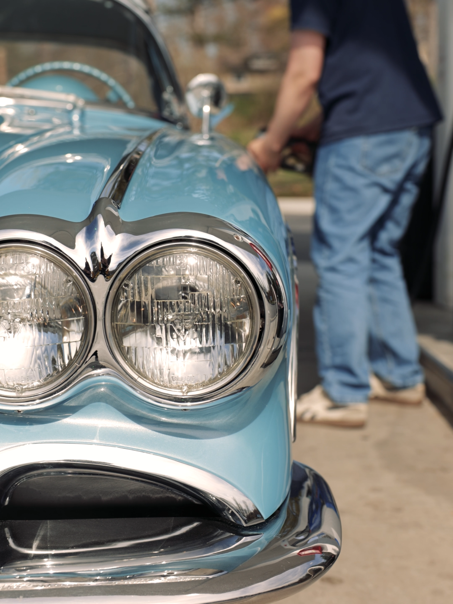 Just a quick gas run… in a ‘60 Corvette. 283 V8, 4-speed, and all style. Would you daily this? This 1960 Chevrolet Corvette was refurbished under previous ownership and is refinished in blue over blue vinyl. The car is powered by a 283ci V8 linked with a four-speed manual transmission and a Positraction differential. See it live on @bringatrailer via the linkinbio #C1Corvette, #ClassicCar, #VintageVibes, #GasRun, #CarTok, #CorvetteCruise, #283V8, #AmericanMuscle, #RetroRide, #ManualGang, #corvette #corvettecorvette