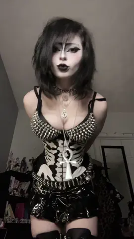 that it’s all in ur head…. #goth #gothgirl #gothic #gothtok #gothmakeup #emo #alt #emogirl #alternative #altgirl #alternativegirl #gothicstyle #gothfashion #gothgf #fyp #fypシ゚viral #fypシ #fypage #gothbabe 
