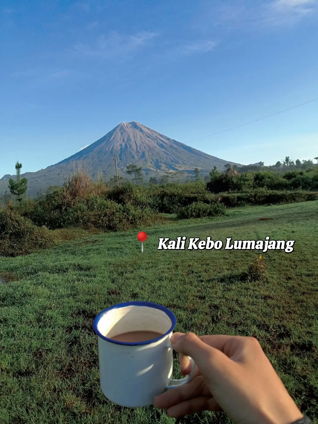 Dibarengi ketar ketir soalnya beberapa kali erupsi🥲 See u soon si paling gagah⛰️🥺✨ #fypシ #pronojiwo #lumajang #kalikebo #kalikebopronojiwo #terassemeru #gunungsemeru #viral #lewatberanda #explorelumajang #fyppppppppppppppppppppppp 