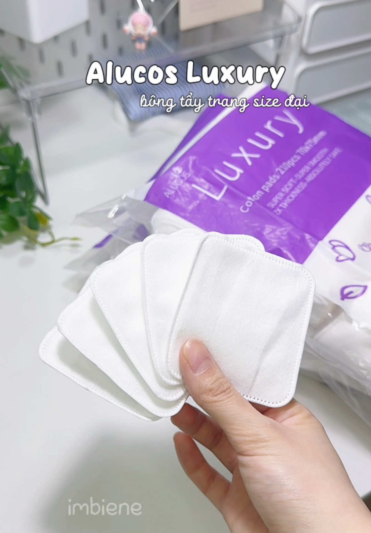 bông tẩy trang này dùng thích dã man bảo sao ẻm hot z á 💯🛒 #bongtaytrang #bongtaytrangquocdan #bongtaytrangcottonpads #bongtaytrangalucos #bongtaytrangalucosluxury #skincare #taytrang #muataitiktok #goclamdep #imbiene 