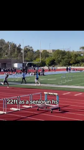 Nah fr tho went 22’3 landing on my feet 😂 got sum big cookin in tellin u #fup #track #trackandfield #ncaa #d1 #sprint #jumper #longjump 