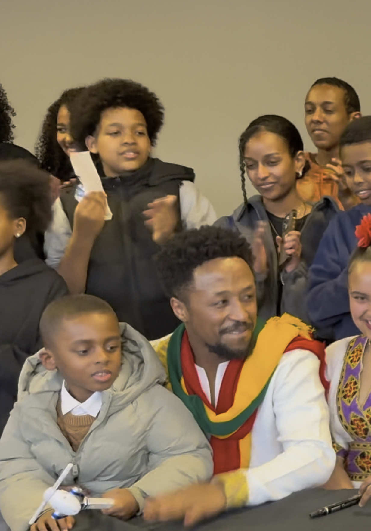 African dream circus & circus Phinex በጋራ ባዘጋጁት የኢትዮጵያ  ሙሉ የሰርከስ ትርኢት ላይ በፈረንሳይ በነበረን የመጨረሻ ቆይታች ላይ ከስዊዝ የመጡ ከ 100 በላይ የሚሆኑ ኢትዮጵያዊ ደስታቸውን መቆጣጠር  አልቻሉም ስለመጣችሁ በጣም ደስ ብሎናል #ethiopian_tik_tok🇪🇹🇪🇹🇪🇹🇪🇹 #african #dream #circus #phinex #dancer #loveyou #fyp #fypシ゚ #circus #phin