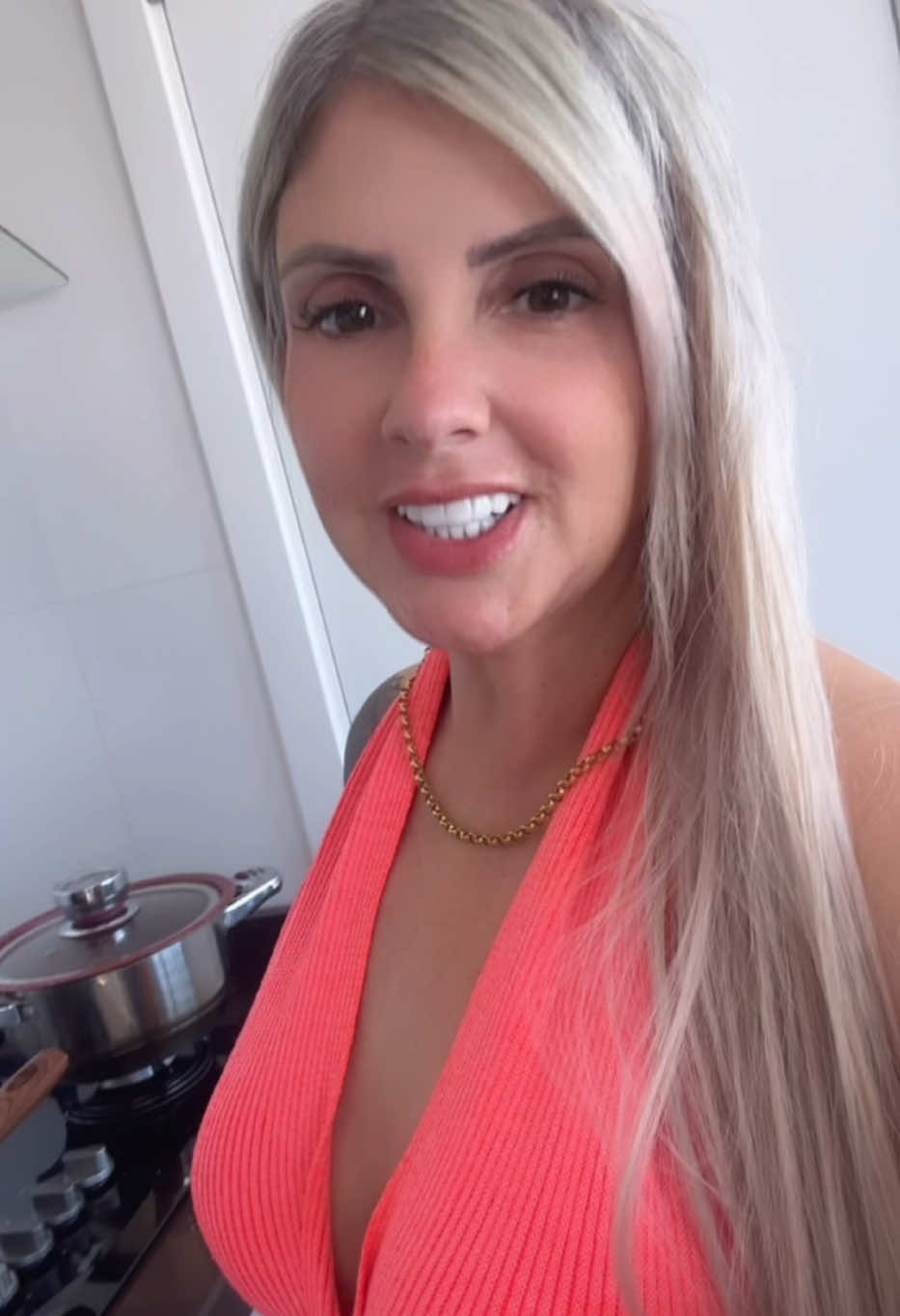 Carne é minha falo como quiser 😂#scania #amelhor #loira #caminhoneira #rondonia #motoristanutela #motoristaraiz #scania450 #cozinhar #massas 