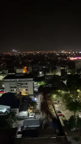 Lâu lắm r mới đc ngắm thành phố về đêm từ trên cao...từ cửa sổ bệnh viện🥹
