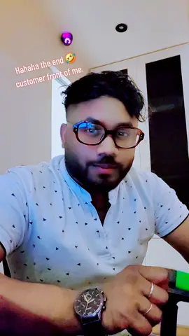work place hahaha 😆 😂 customer takai ache😂😂#tiktok #foryou #foryoupage #Love #pakistan #bangladesh #paris #comilla #dhaka 