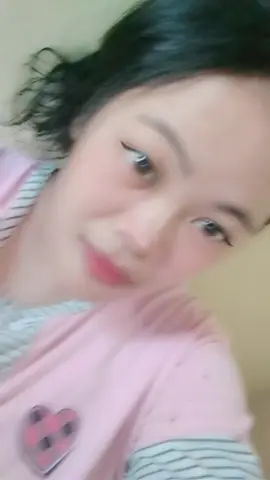 Banyak yg bilang cinta habis diorang lama,  tapi bagiku ngga,  sama orang baru lebih bahagia 😇