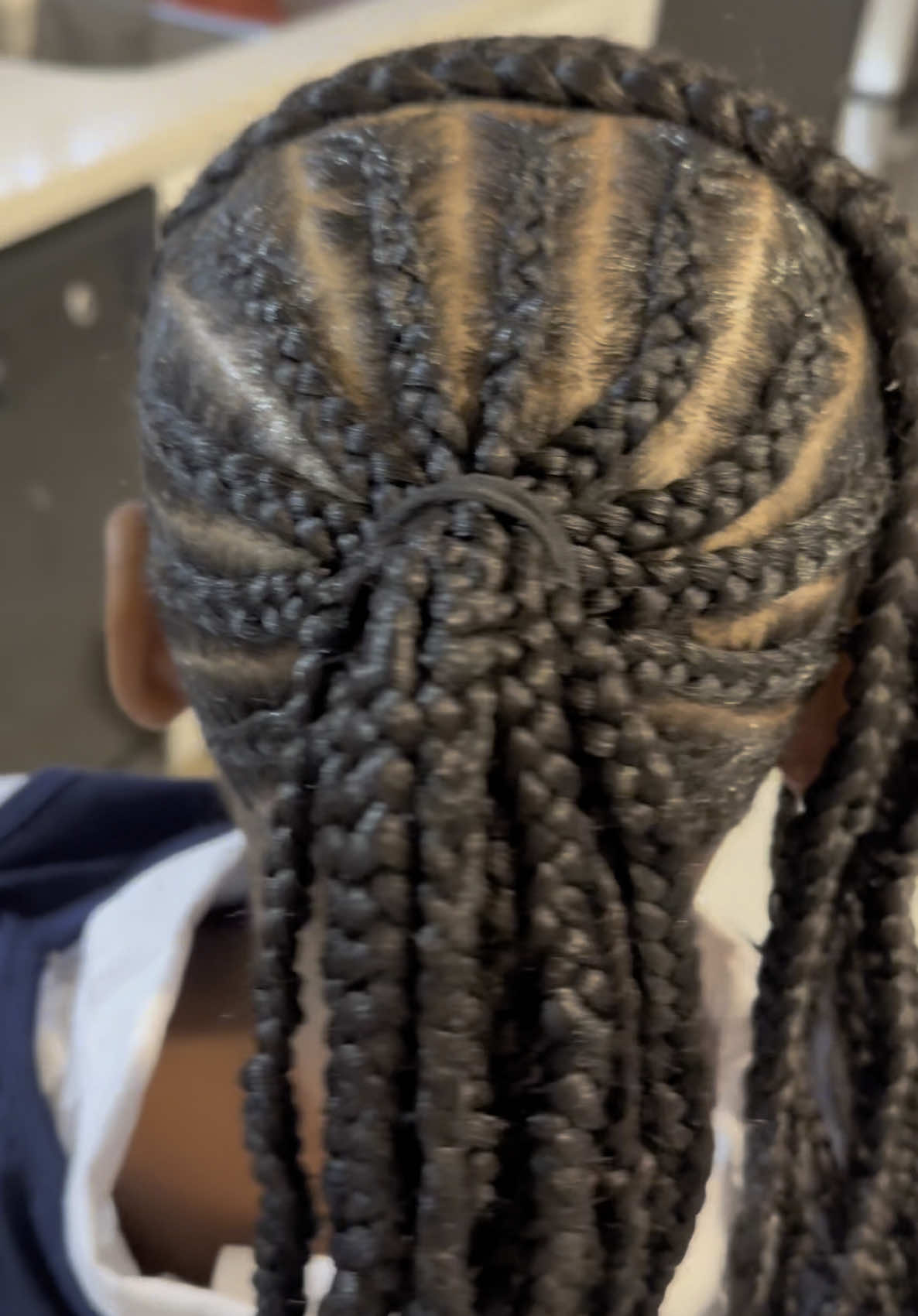 One thing about it this momma gets it done👏🏽❤️ #louisianabraider #braider #braidersontiktok #naturalhair #kidsprotectivestyles #naturalhairstyles #natural #kidsbraids #braids #mom #momlife #dayinmylife #hair #haircare #braidstyles #fyp #explore #hairmaintainance #engagement 