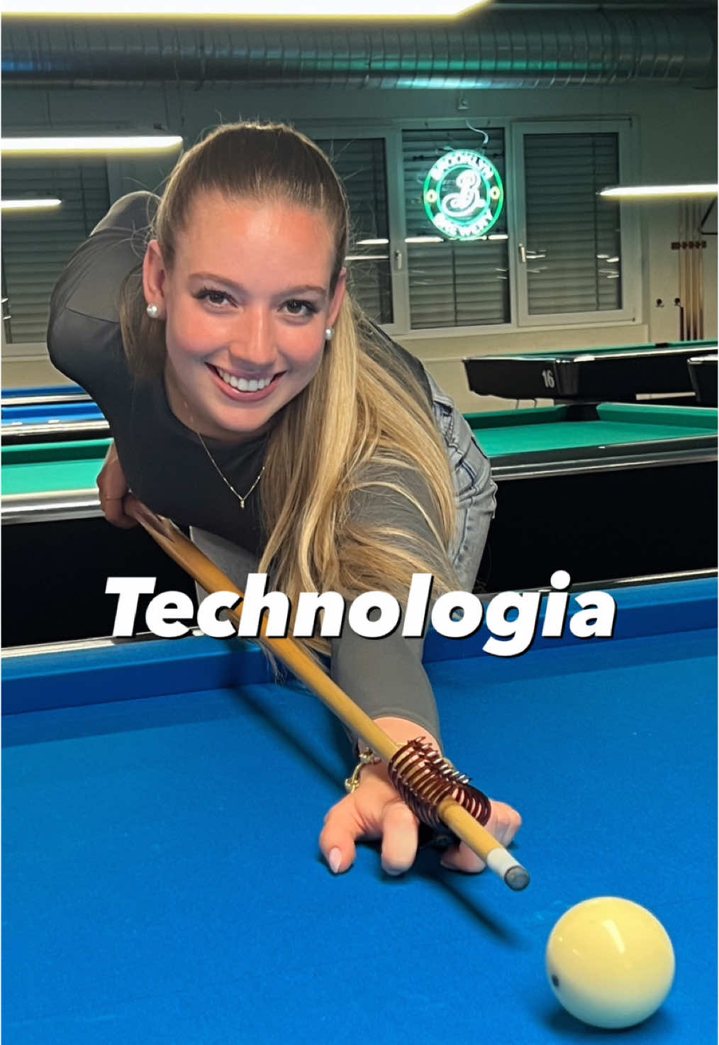 Technologia-Meme with billiard lifehack 😂 #technologia #snooker #sportfluencer #billiard 