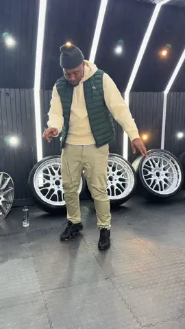 That feeling when you just got your car restored by EXKLUSIV 🥳  #exklusivtouch #exklusiv #detailing #restoration #golfr #vw #southafrica #johannesburg #sandton #stance #privateschoolstance #paintcorrection #ppf @MrJazziQ 
