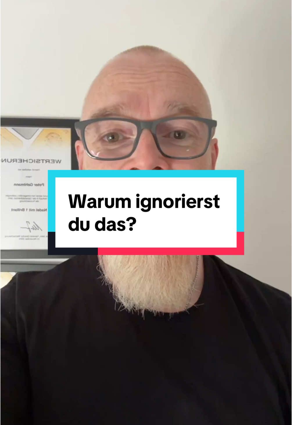 Warum ignorieren soviele Menschen den Goldpreis-Boom? 💬 Ganz ehrlich? Ich versteh’s nicht. Goldpreis auf Allzeithoch. 🚀 Die Entwicklung zeigt seit Monaten konstant nach oben. Und trotzdem… so viele Menschen ignorieren diese Chance einfach. Stattdessen wandern Monat für Monat Summen in 📉 Sparbücher, die keine Zinsen bringen, 📉 Bausparer, die nicht mal die Inflation ausgleichen und 🎢 Kryptowährungen, die sich verhalten wie eine Achterbahn ohne Sicherheitsbügel. Warum? Weil es „immer schon so war“? Weil die Bank es empfiehlt? Weil man auf den schnellen Reichtum hofft? Versteh mich nicht falsch – jede Entscheidung darf individuell sein. Aber in Zeiten wie diesen nicht einmal einen Teil seines Vermögens in einen stabilen, bewährten Wertspeicher wie physisches Gold zu legen? Das ist, als würde man bei Regen den Regenschirm ablehnen, weil man hofft, der Himmel beruhigt sich schon wieder. Wenn du das hier liest und ein kleines „Stimmt eigentlich…“ in deinem Kopf aufblitzt – schreib mir. Kein Risiko, kein Verkaufsquatsch. Nur echte Infos und ein ehrlicher Blick auf das, was möglich ist. ✨ Gold ist kein Hype. Gold ist der Fels in der Brandung. . #Gold #Sparbuch #Kryptowährungen #Wertspeicher #Finanzen