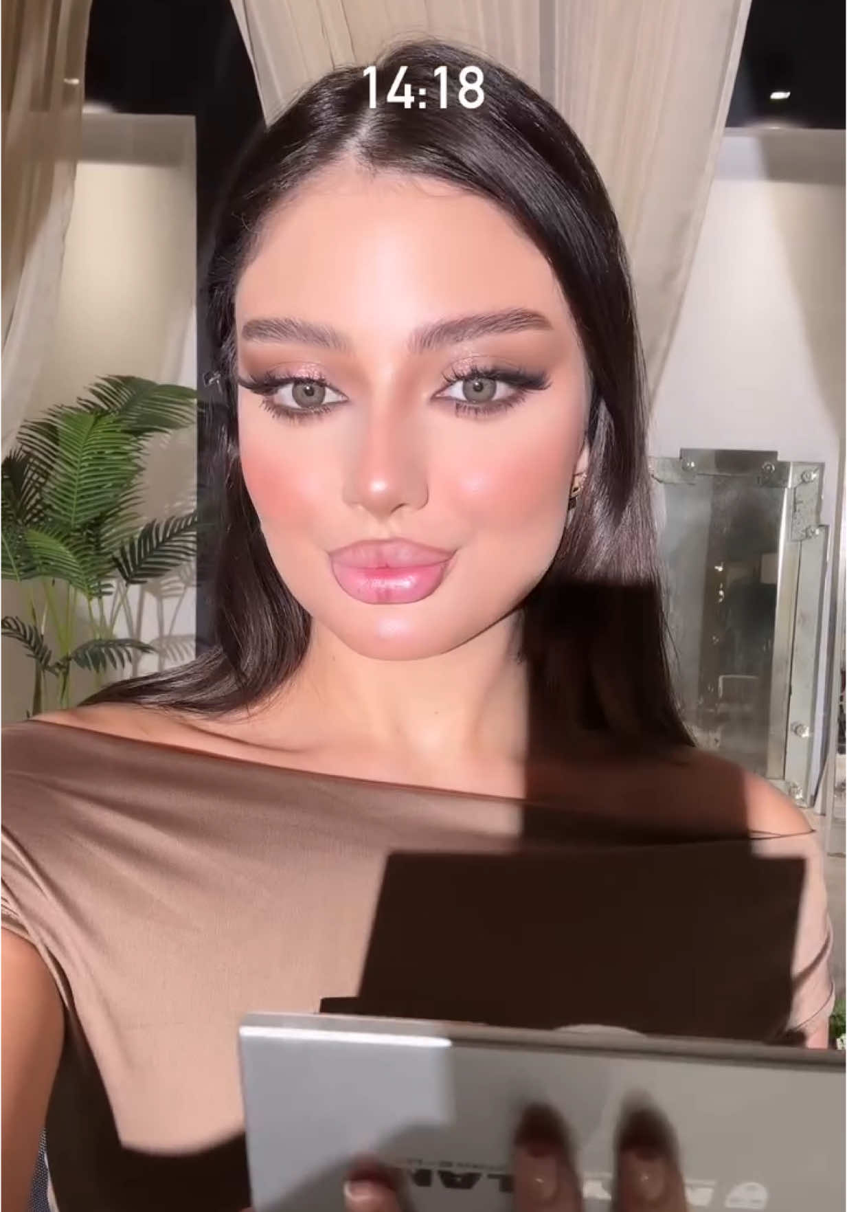 Vlog rapidinho da minha rotina de modelo árabe 🤍 se gostarem desse tipo de vídeo comentem para eu trazer maissss #fyp #modellife 