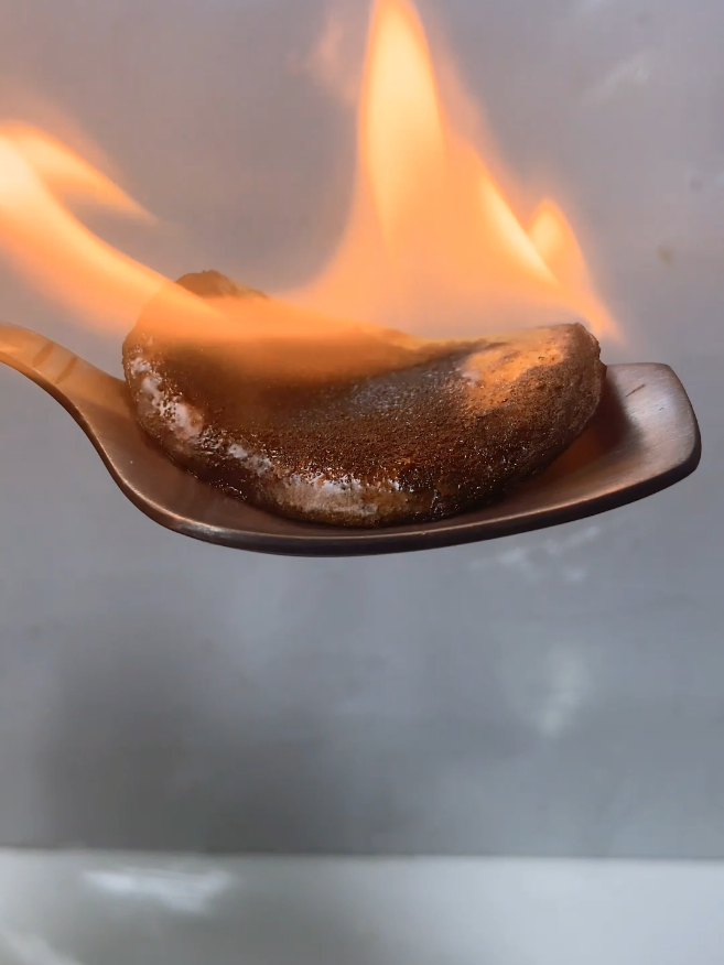 secret behind lays chips   #shorts #spoonasmr #asmr #satisfying #1000 #experiment #amazing #fyp #usa_tiktok #uktiktok #science #wow #shorts #hotspoon 