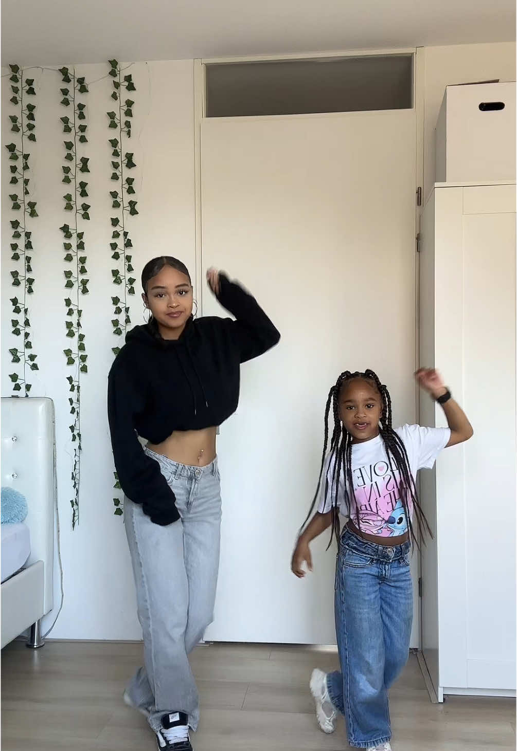 Jus know, jus know 😝 #fyp #dancer #sister #zyxbca #xyzabc #dancetok #dancehall #blowthisup #viraal #dancetrend #trowback #destinyjanaya #justknow #cutee #sisters #siblingcheck 
