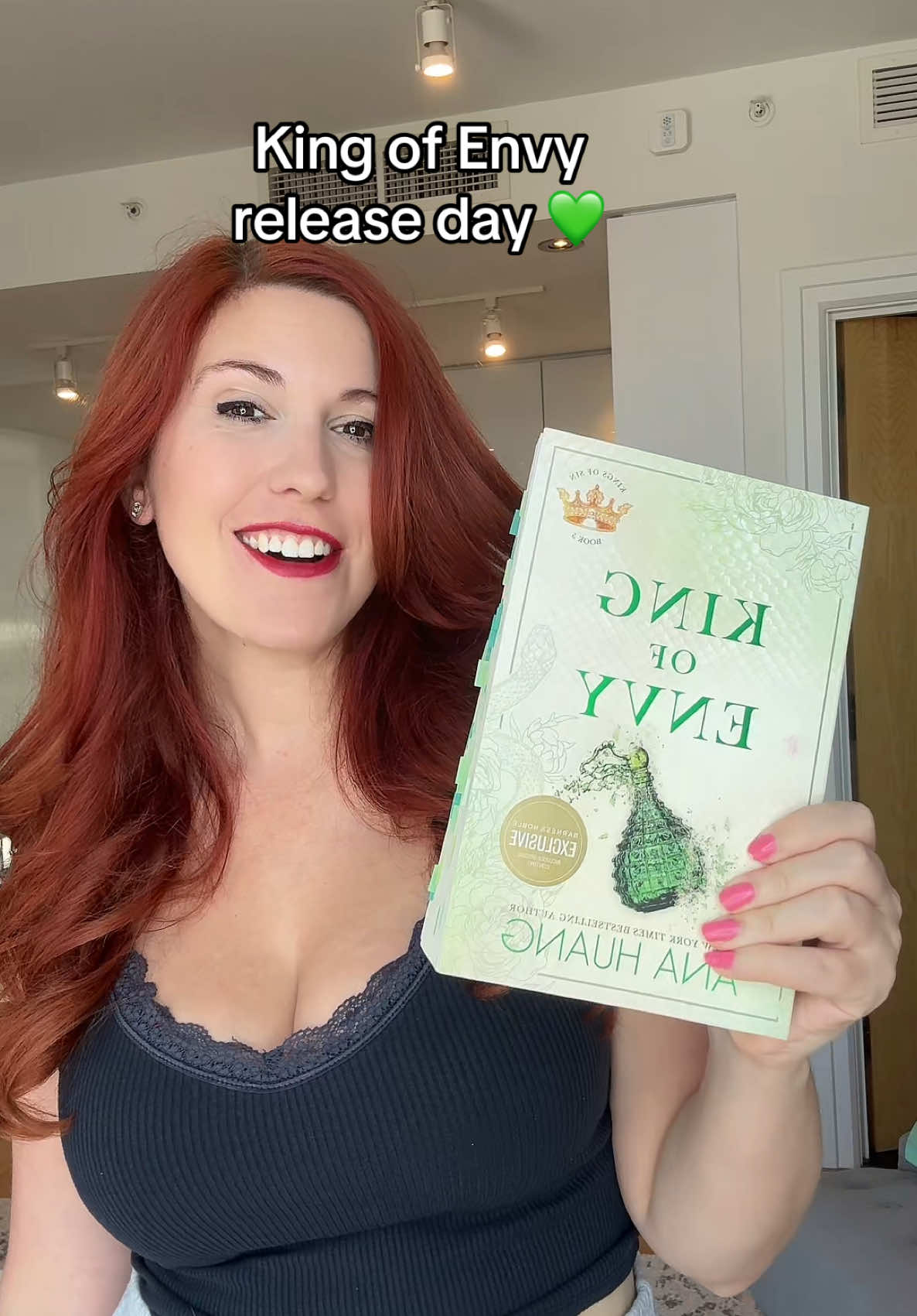 my morally grey bestie 💚 thanks for the arc @Bloom Books @Ana Huang #kingofenvy #kingsofsin #bookrelease 