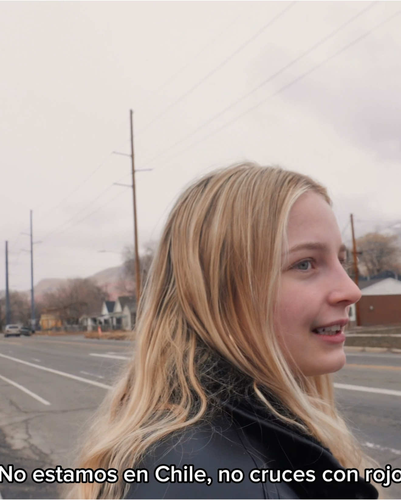 Enseñándole palabras en español 😂❤️ @avery , video completo en nuestro canal de YT 📸