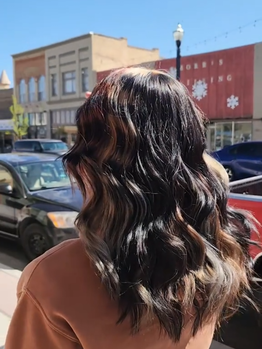 Finally gave @ADDY!! the calico she deserves, this looks so good 😍 #calicohairtrend #hairstylist #trending #funhair 