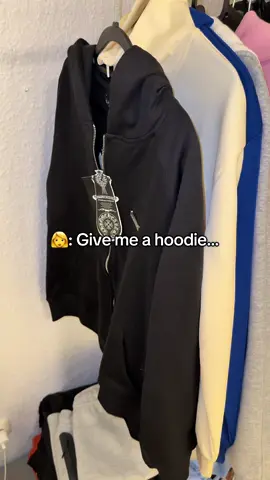 Nahh get outa herree🚶‍♂️‍➡️ #hoodies#fyp#goviral 