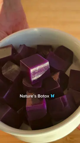 This jelly’s look like desert - acts like skincare 🦋🍏 #collagen #skincare #superfood ##creatorsearchinsights